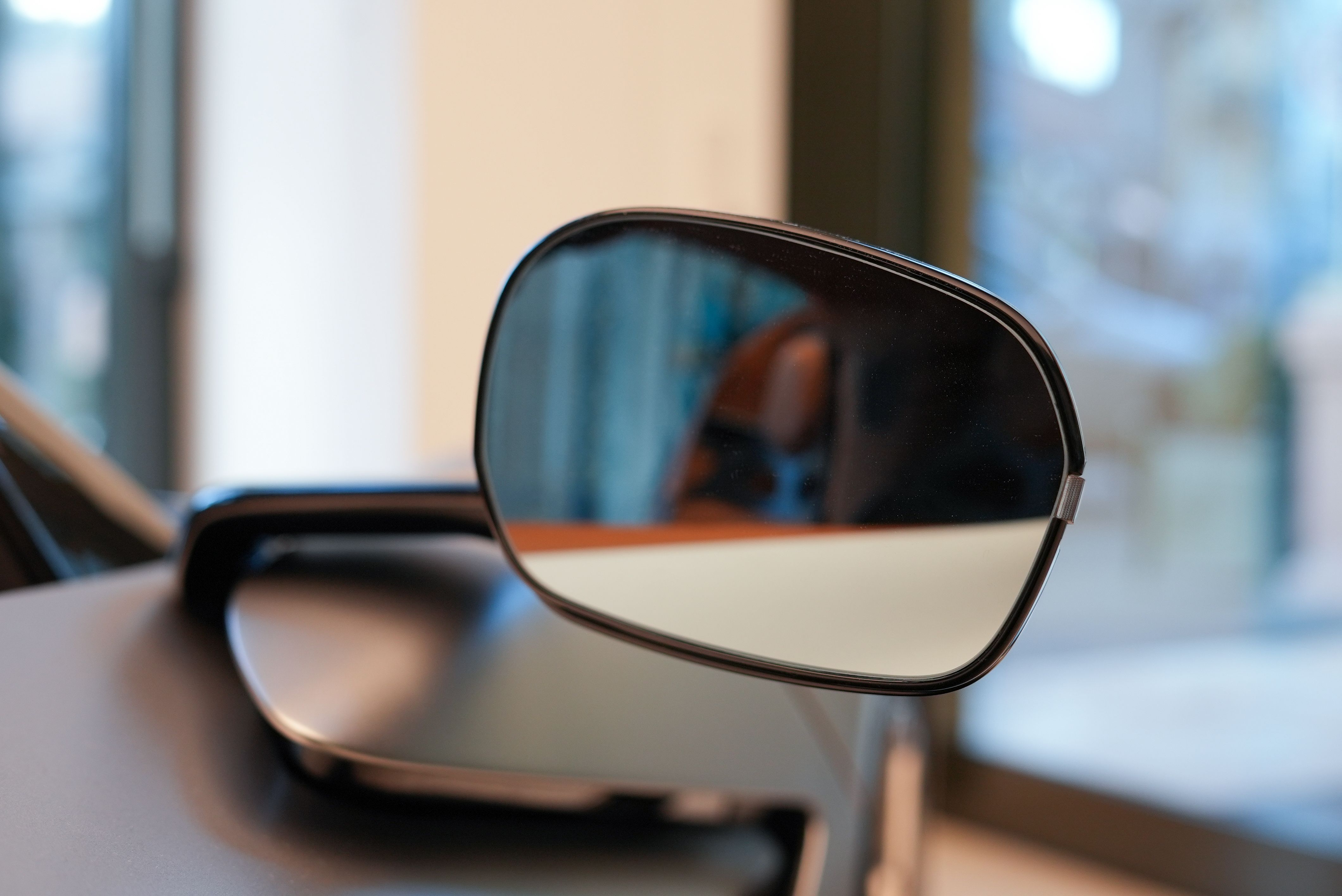 Valhalla Außenspiegel Detailbild.