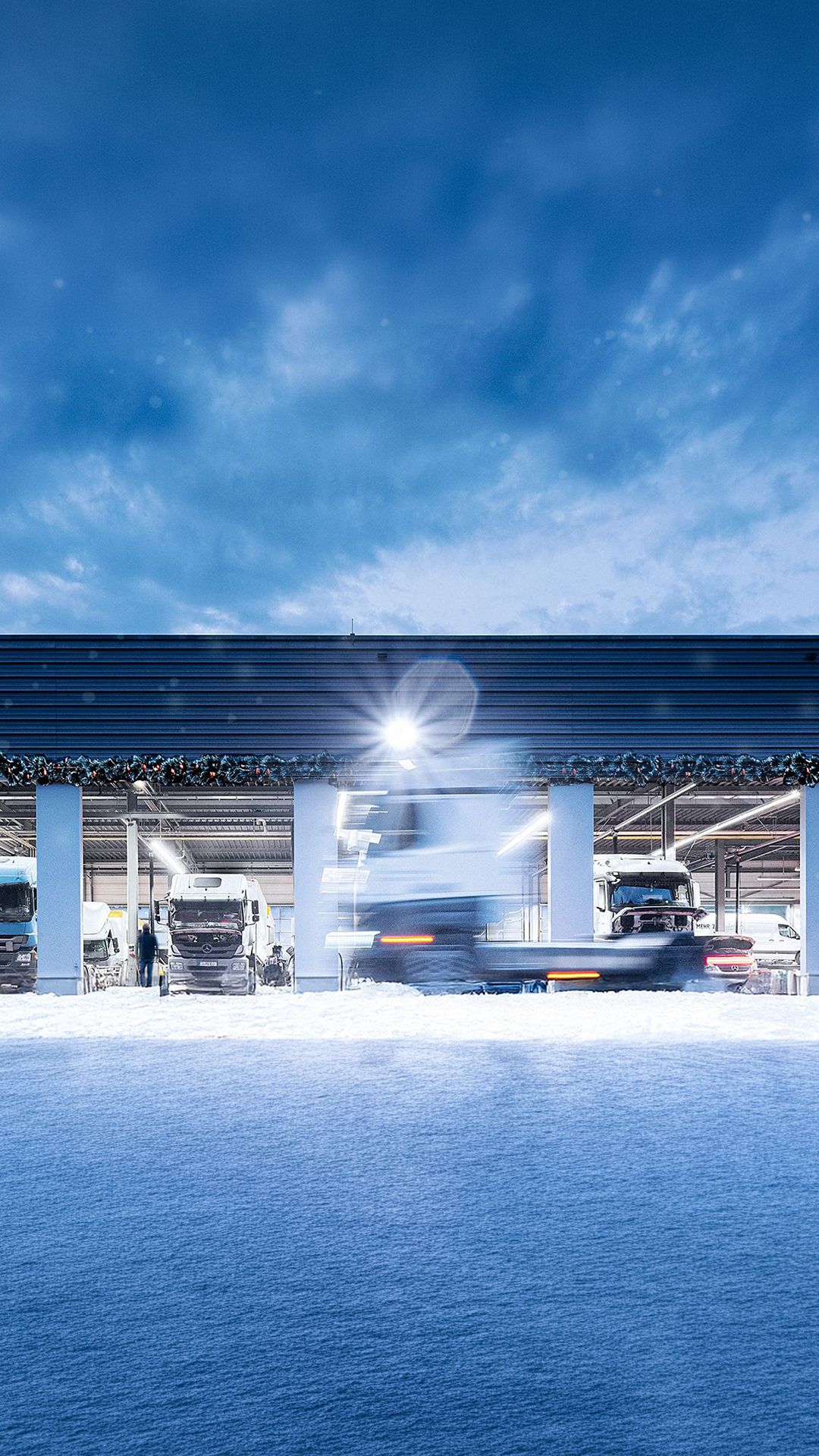 LKW vor Weihnachtswerkstatt